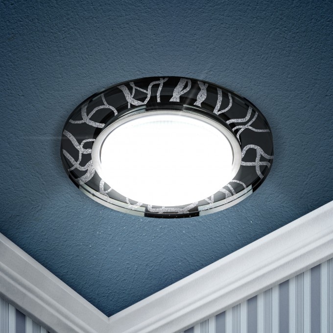 Светильник ЭРА DK80 WH/BK ЭРА под лампу GX53 220V 13W белый/черный B0019575 Светильник ЭРА DK80 WH/BK ЭРА под лампу GX53 220V 13W белый/черный B0019575