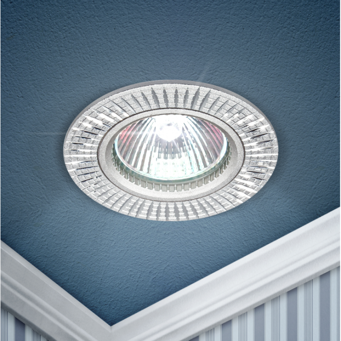 Встраиваемый светильник алюминиевый ЭРА KL32 AL/SL/1 MR16 12V 50W серебро B0049559 Встраиваемый светильник алюминиевый ЭРА KL32 AL/SL/1 MR16 12V 50W серебро B0049559